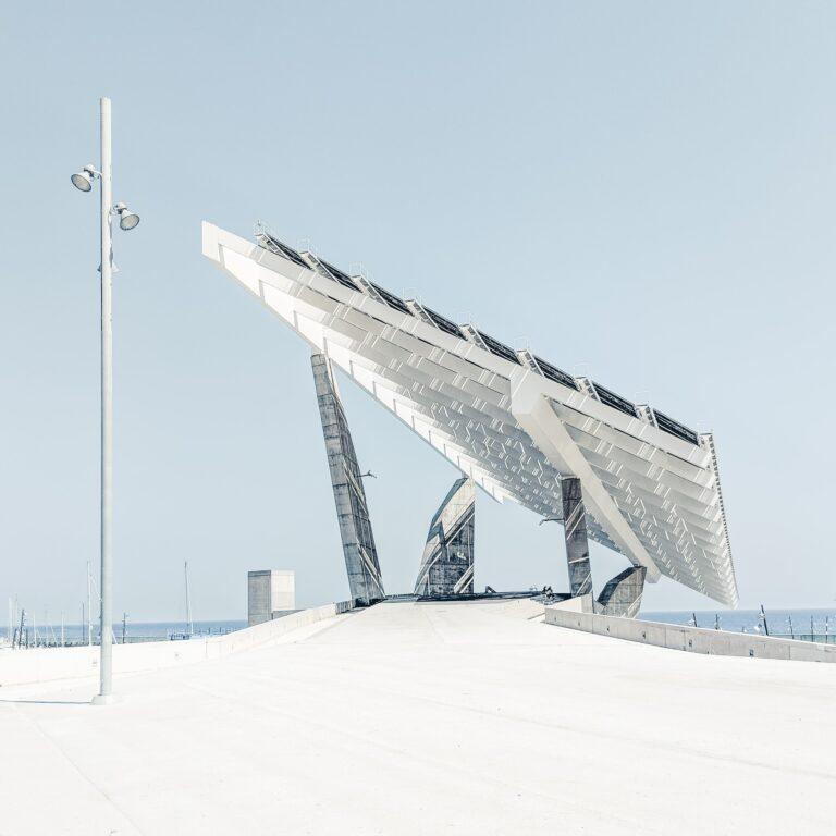 Empowering Communities: Solar Solutions for Decentralized Energy Models