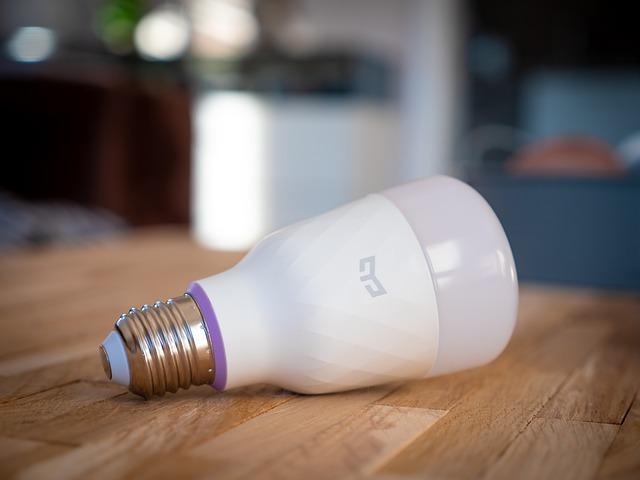 Data-Driven Decisions: How IoT Transforms Solar Power Management