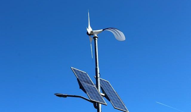 Breakthroughs in Solar Battery Technology to Watch This Year