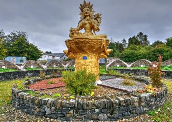 Does Solar Energy Truly Reduce Carbon Emissions Long Term