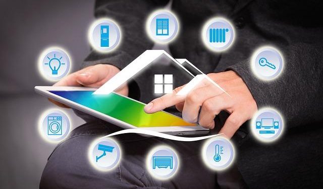 how smart homes use solar technology efficiently