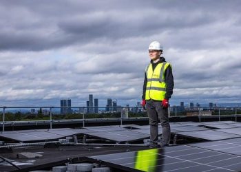 Does the High Cost of Solar Installation Slow Down Adoption