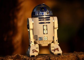 The Role of Artificial Intelligence in Predicting Solar Market Trends