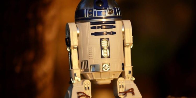The Role of Artificial Intelligence in Predicting Solar Market Trends