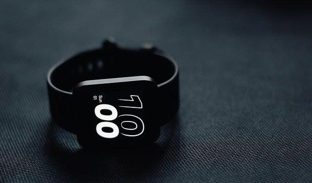 solar-powered wearable devices technology