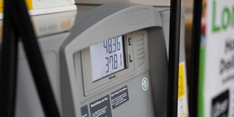 Are Solar Battery Prices Overhyped by Manufacturers