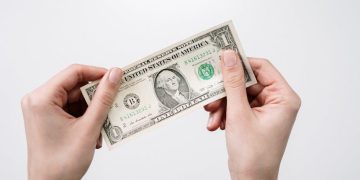 The Role of Green Financing in Expanding Solar Projects