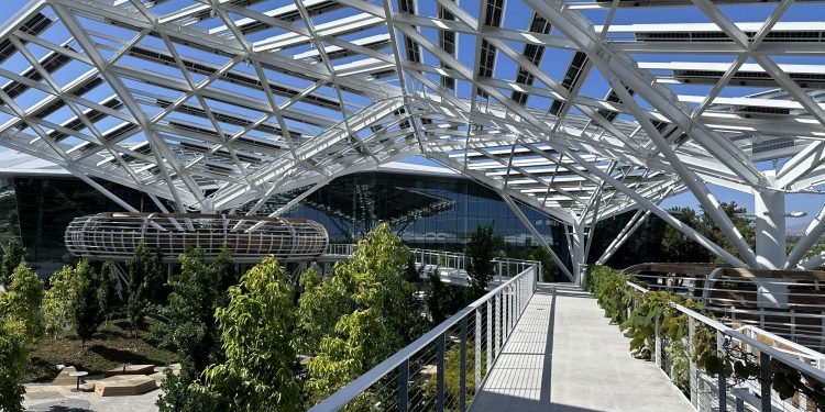 the role of big tech in advancing solar energy