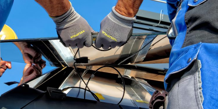 Should Governments Bail Out Failing Solar Companies