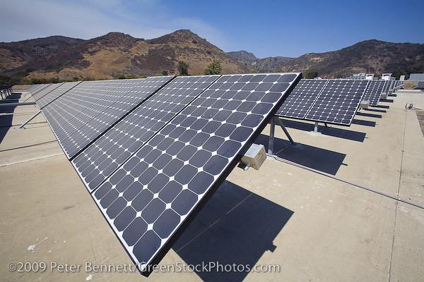 Challenges and Opportunities in North American Solar Panel Disposal