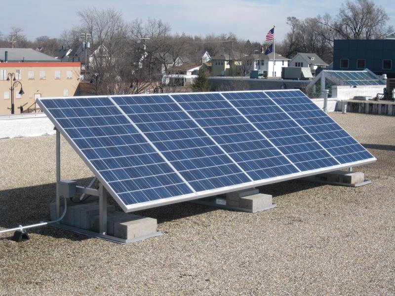 Key Factors in Choosing the Right Solar Panel System