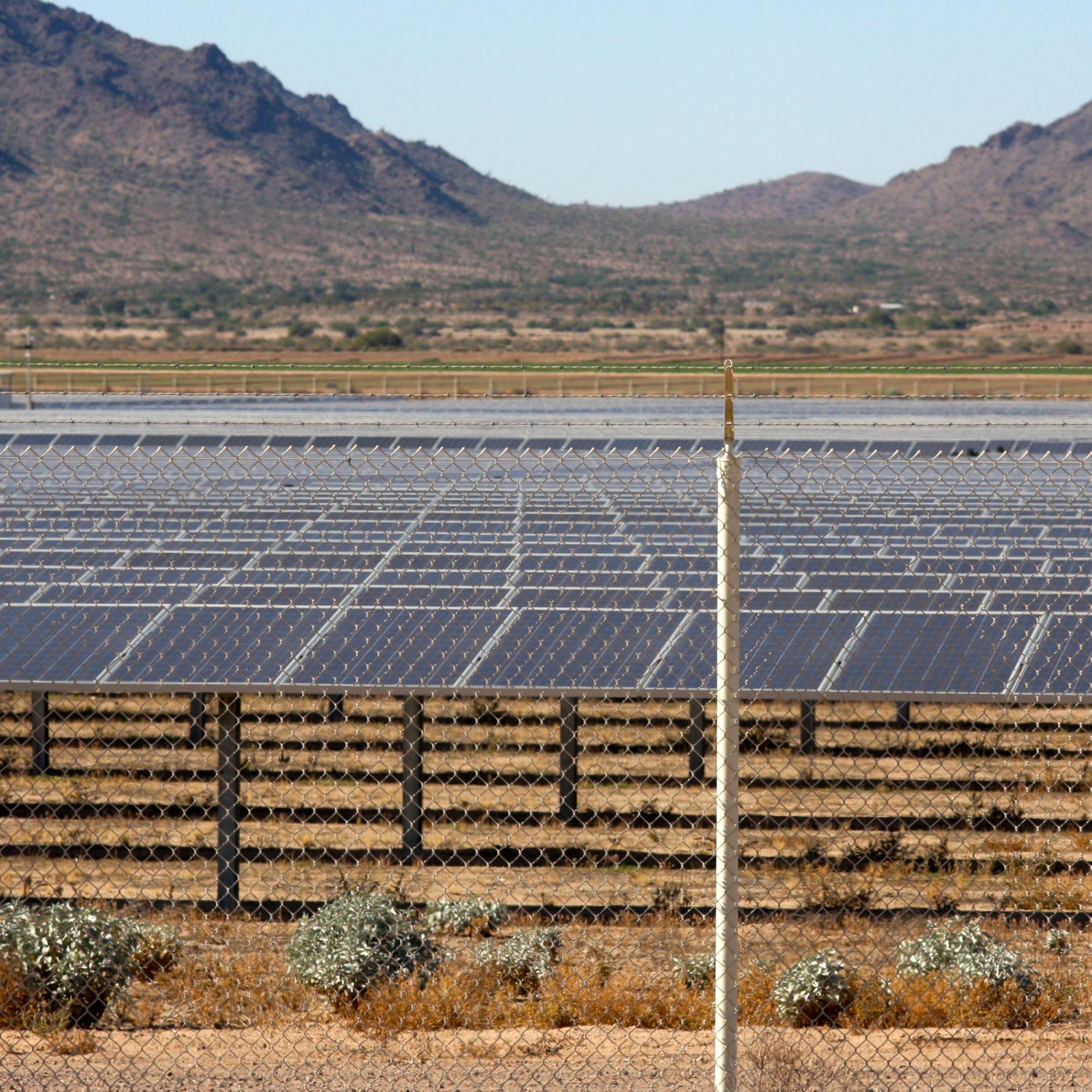 Balancing Renewable Energy and⁢ Water ⁣Resources ⁢Understanding the⁢ Environmental Impact of Solar Farms Exploring the ⁤Connection​ Between ⁣Solar Farms and​ Groundwater Assessing Strategies ​to Mitigate Potential Water‌ Risks