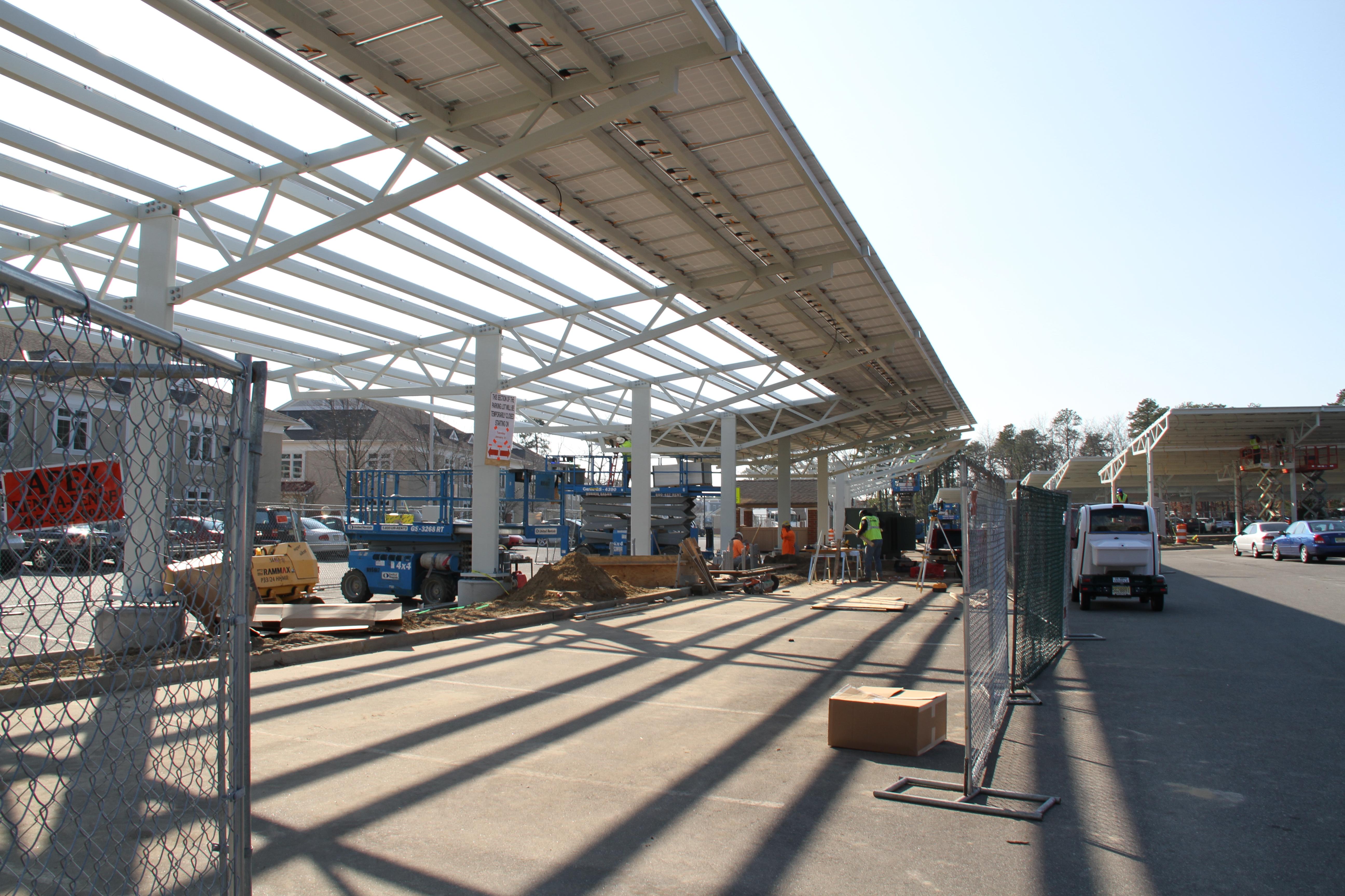 Expert Tips for Reducing Solar Carport Installation Expenses